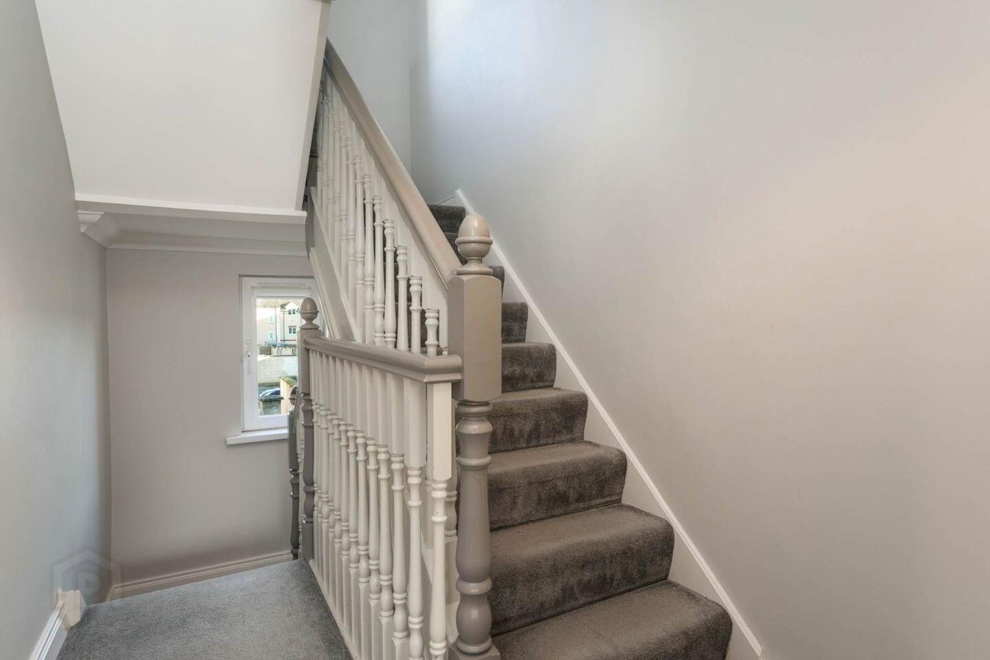 30 Barons Hall Rise 2 of 25