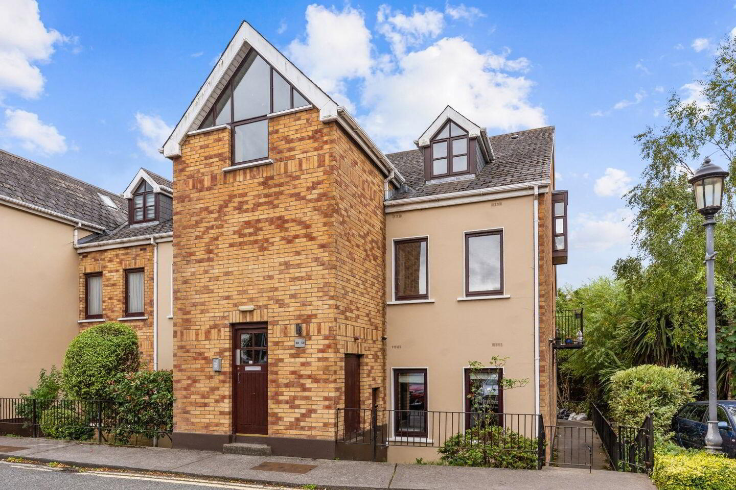 50 Village Court 1 of 19