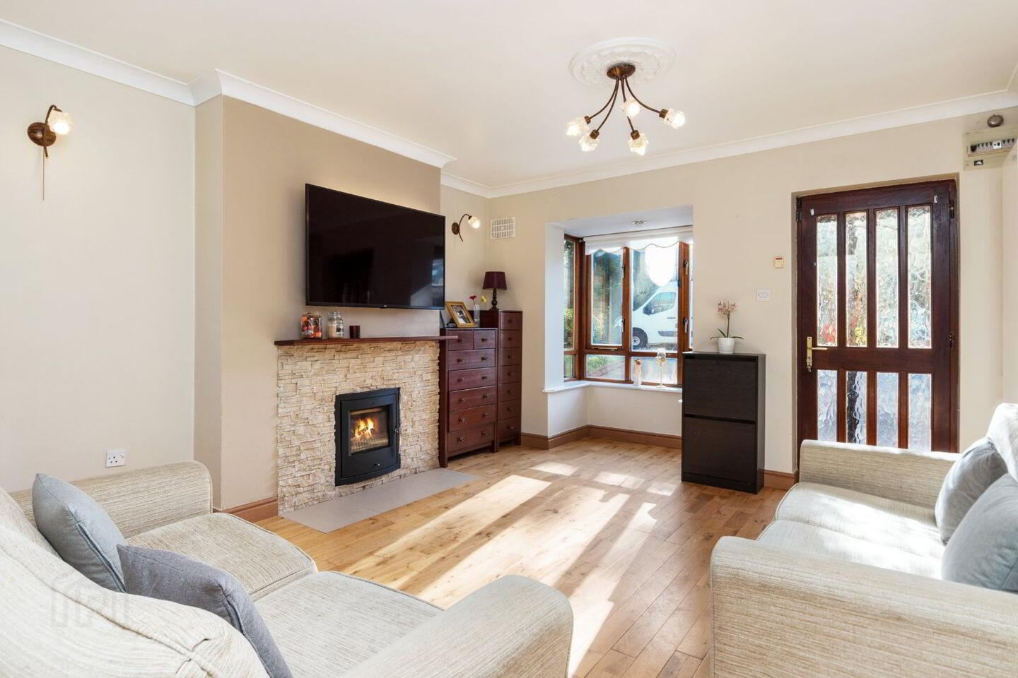 238 Woodfield 3 of 16