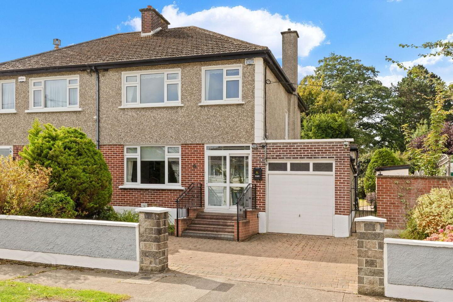 17 Hillside Park 1 of 16