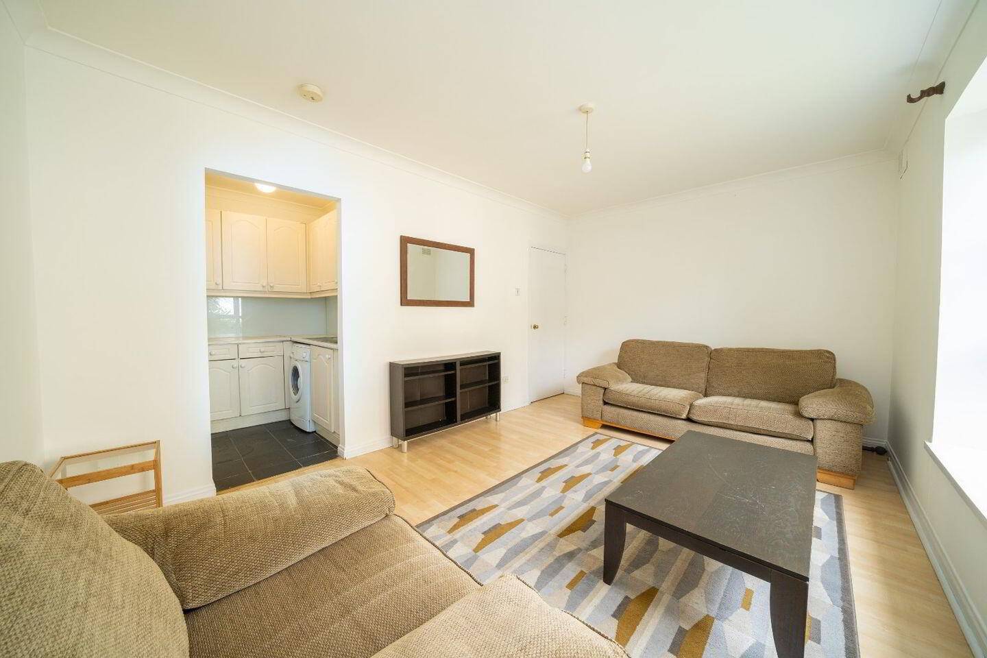 Apt 47, Pier 19 2 of 10