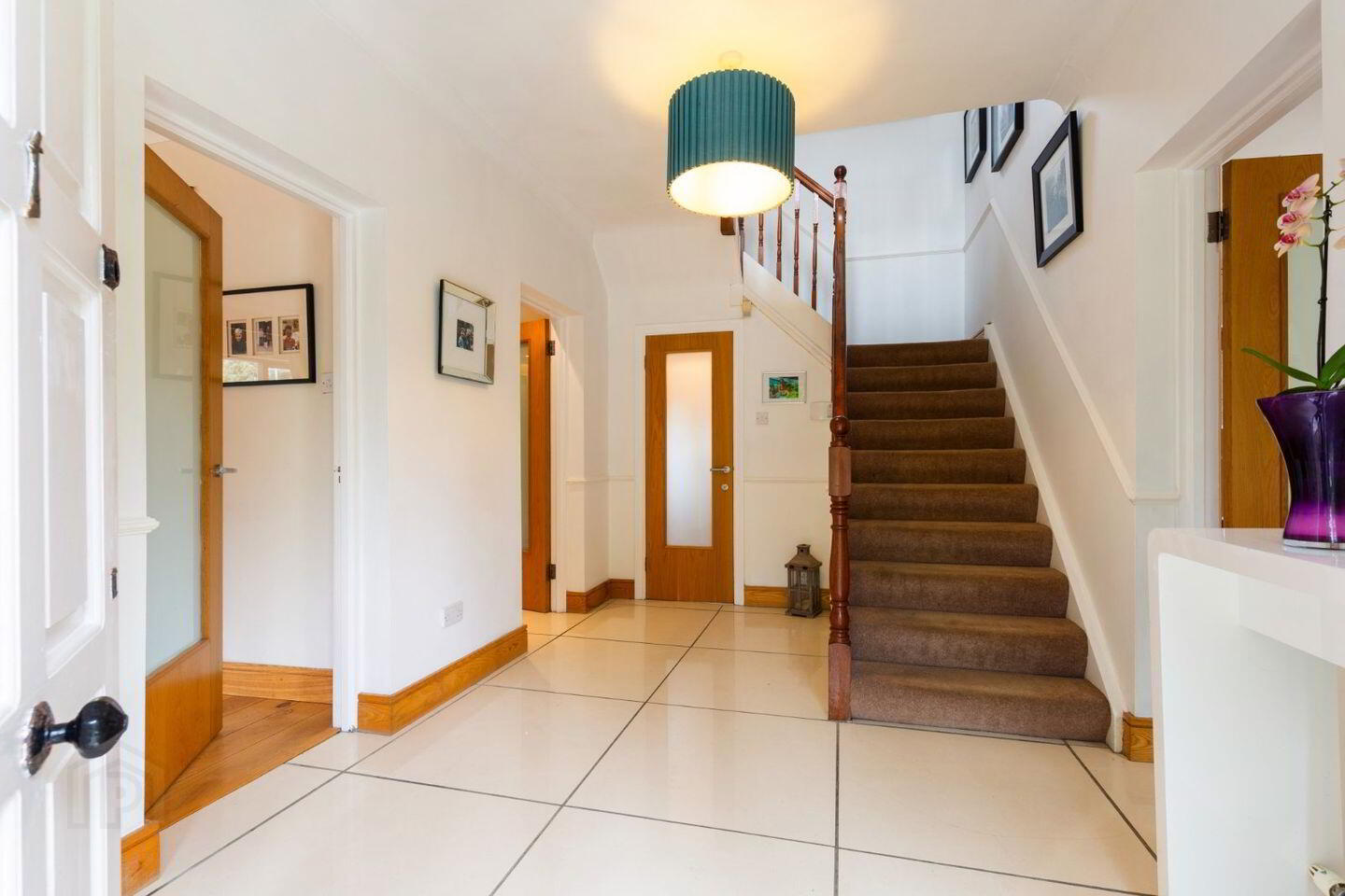 Holly Lodge, 1 Cenacle Grove 2 of 20