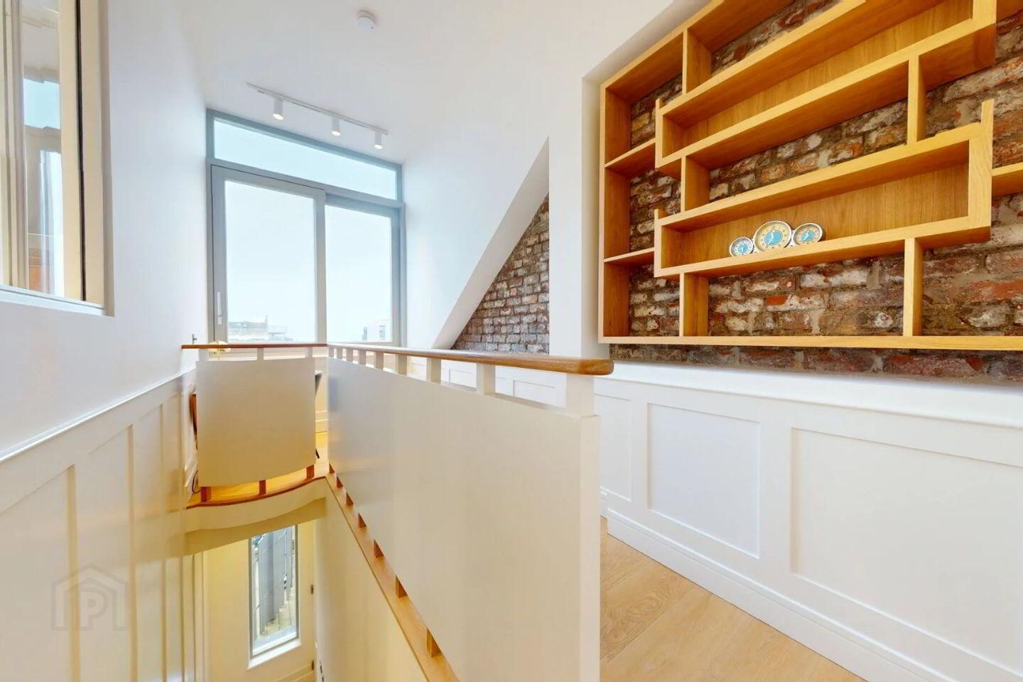 Apt 2, 89 George's Street Lower 2 of 14