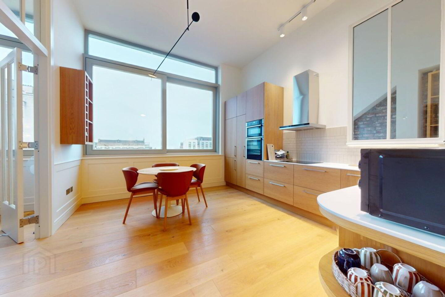 Apt 2, 89 George's Street Lower 3 of 14