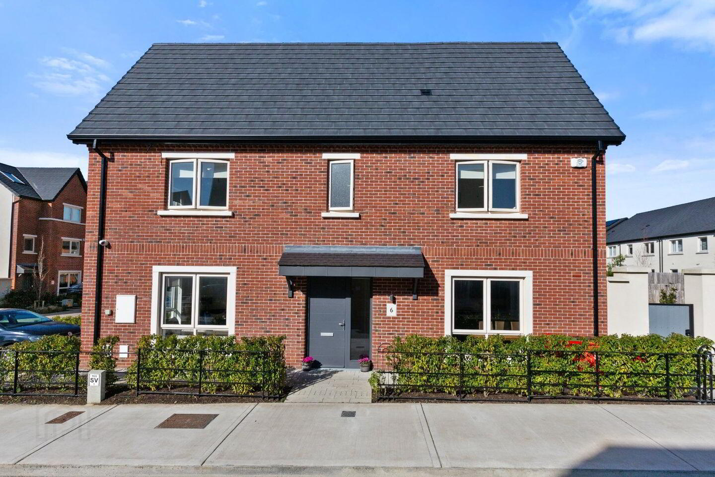 6 Mercer Drive 1 of 35