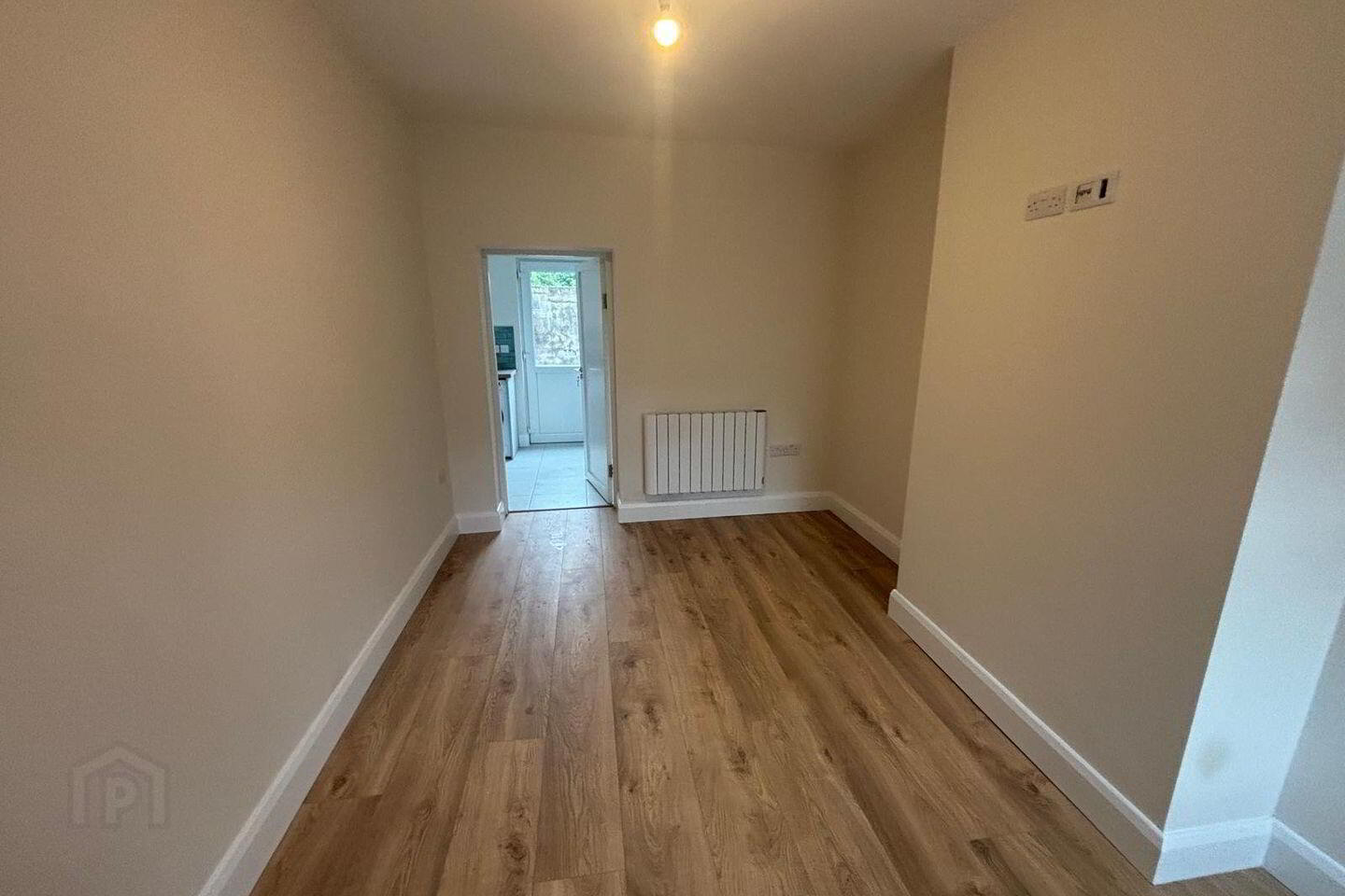 4 Oulster's Lane 2 of 14