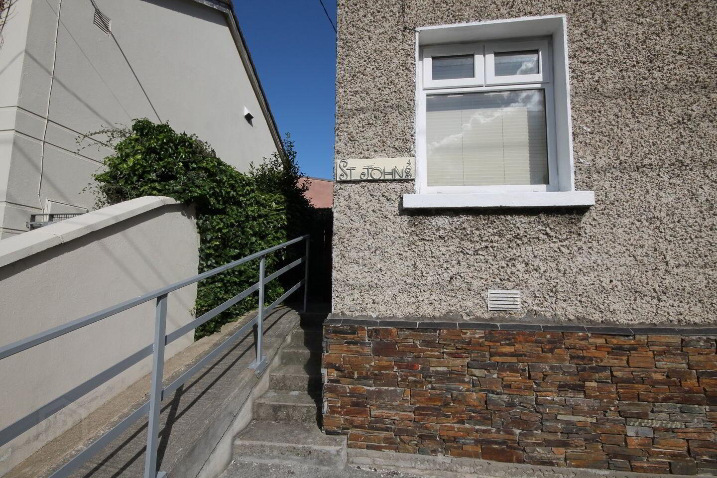 Saint John's, 4 Vevay Road 2 of 20