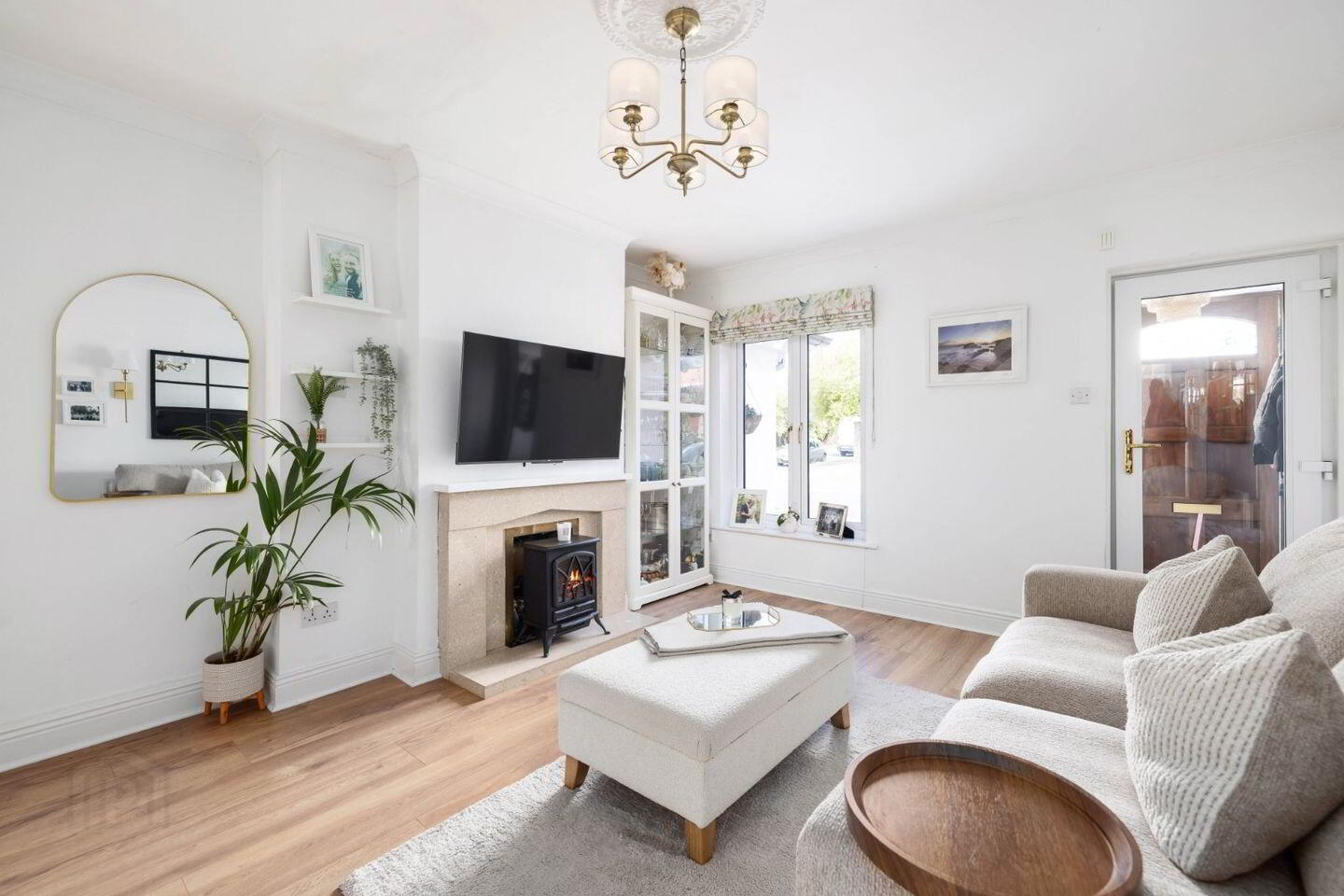 27 Stonebridge Close 2 of 13