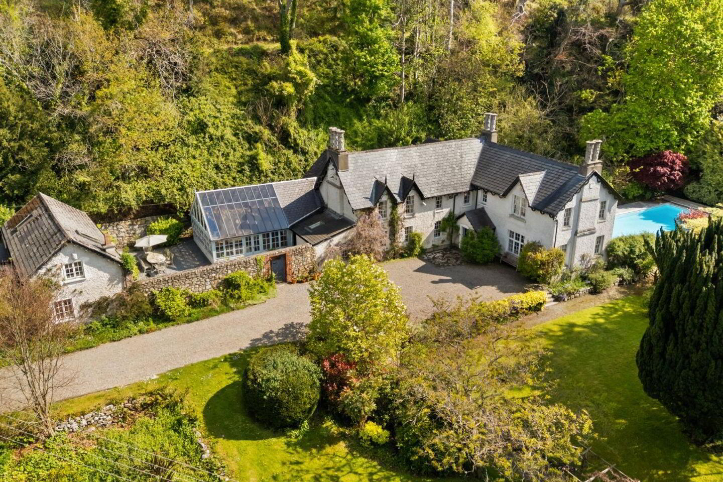 Glenbrook House, And Mews 2 of 39