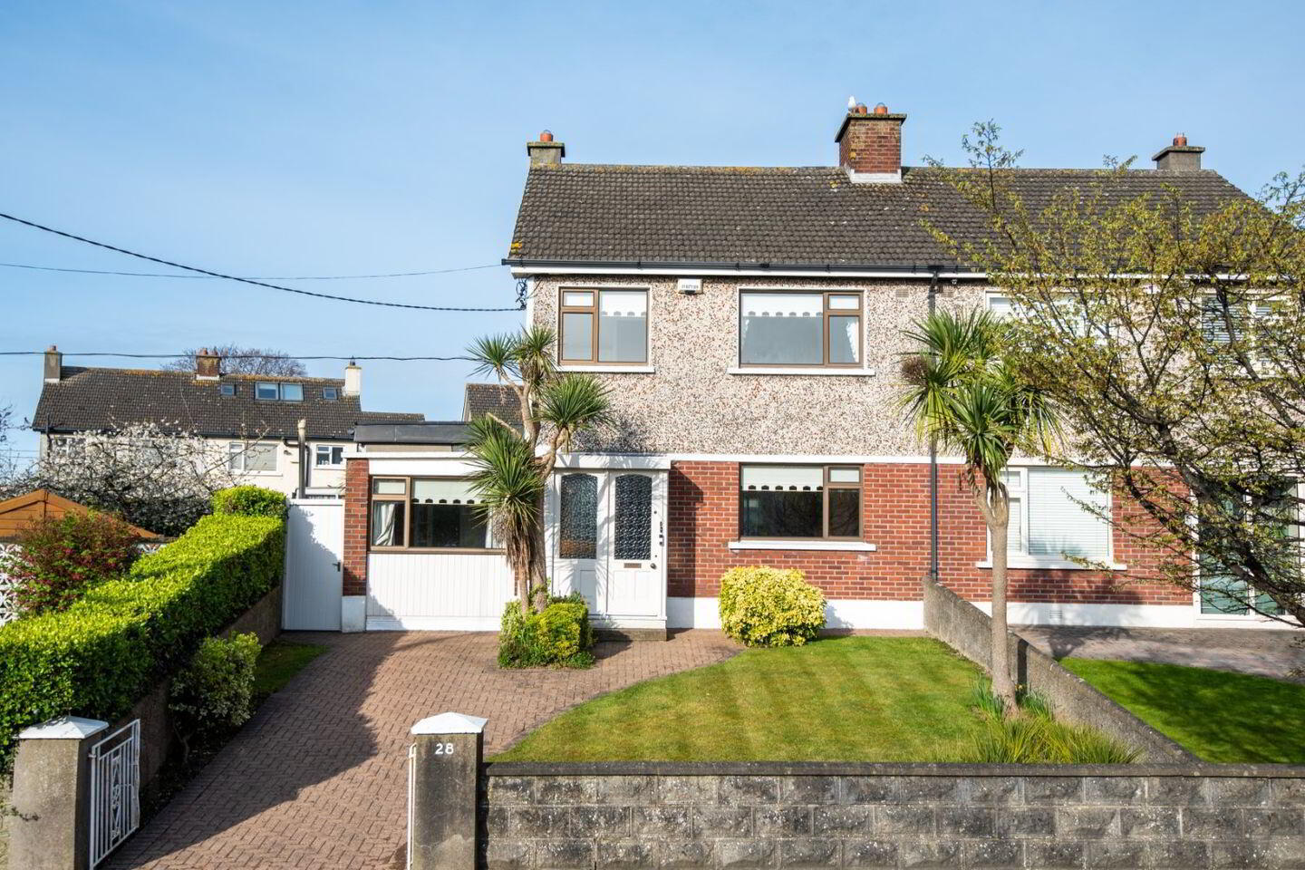 28 Glenfarne Road 2 of 33