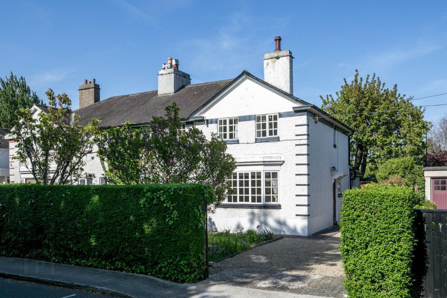 4 Ailesbury Gardens 2 of 29