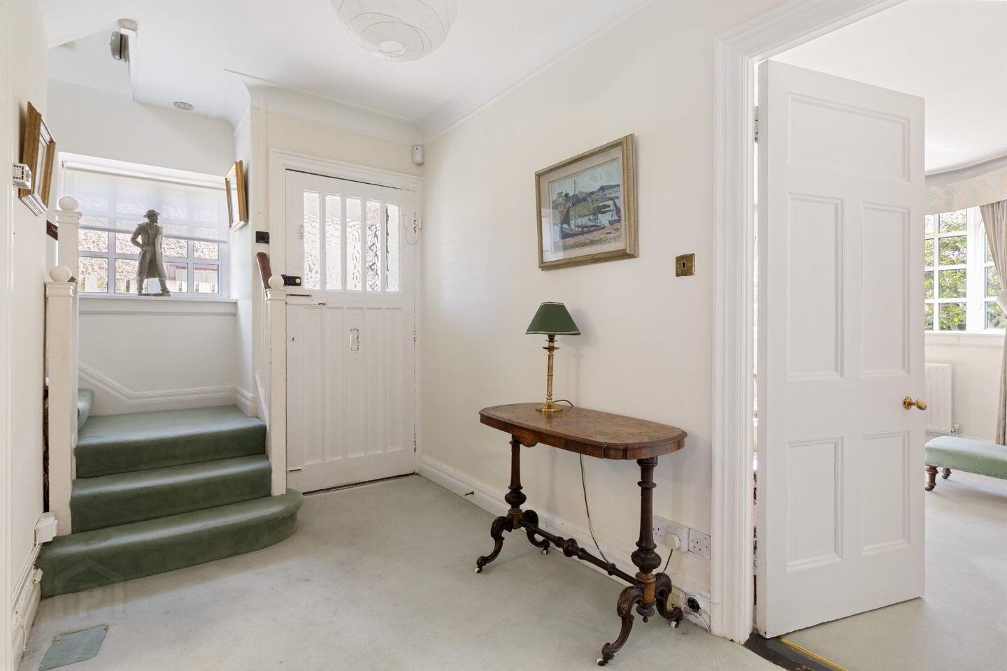 4 Ailesbury Gardens 3 of 29