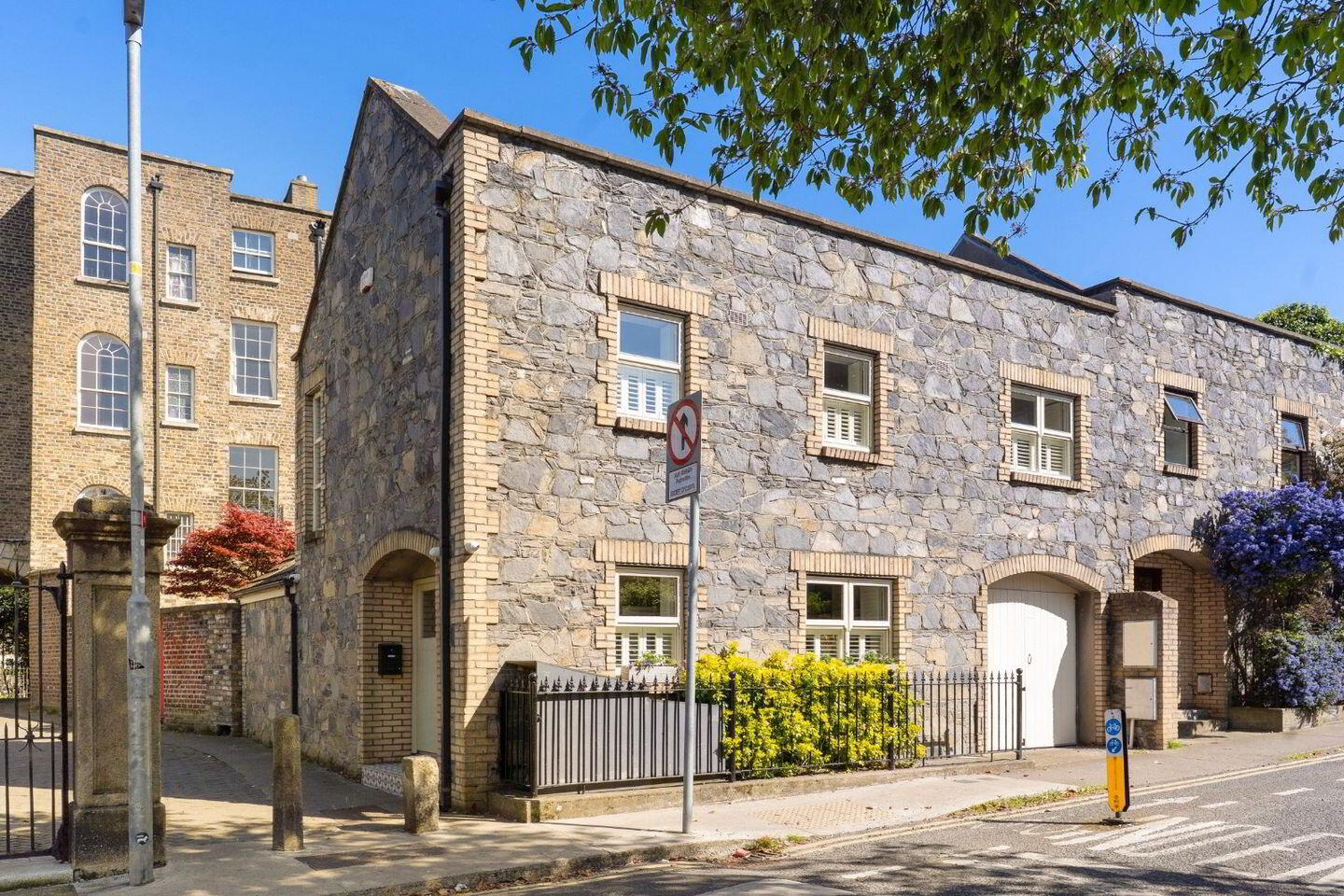 The Mews, Rere Of, 31 Mountpleasant Square 1 of 18