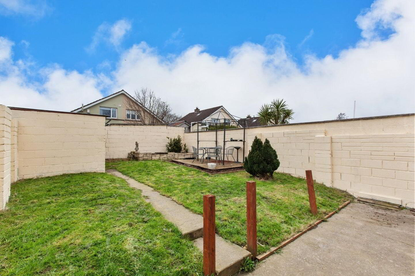 24 Cherryfield Close 13 of 13
