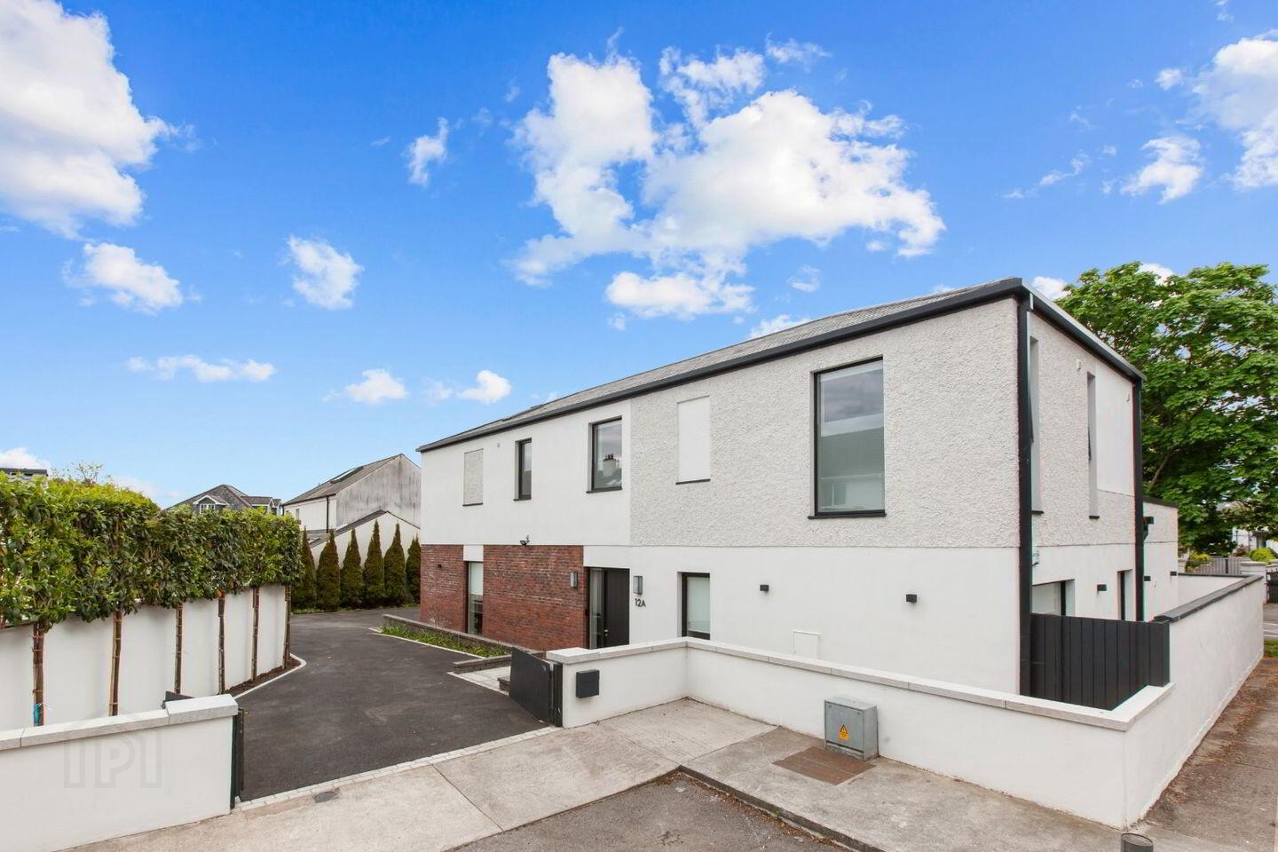 12A Dunsandle Court 2 of 30