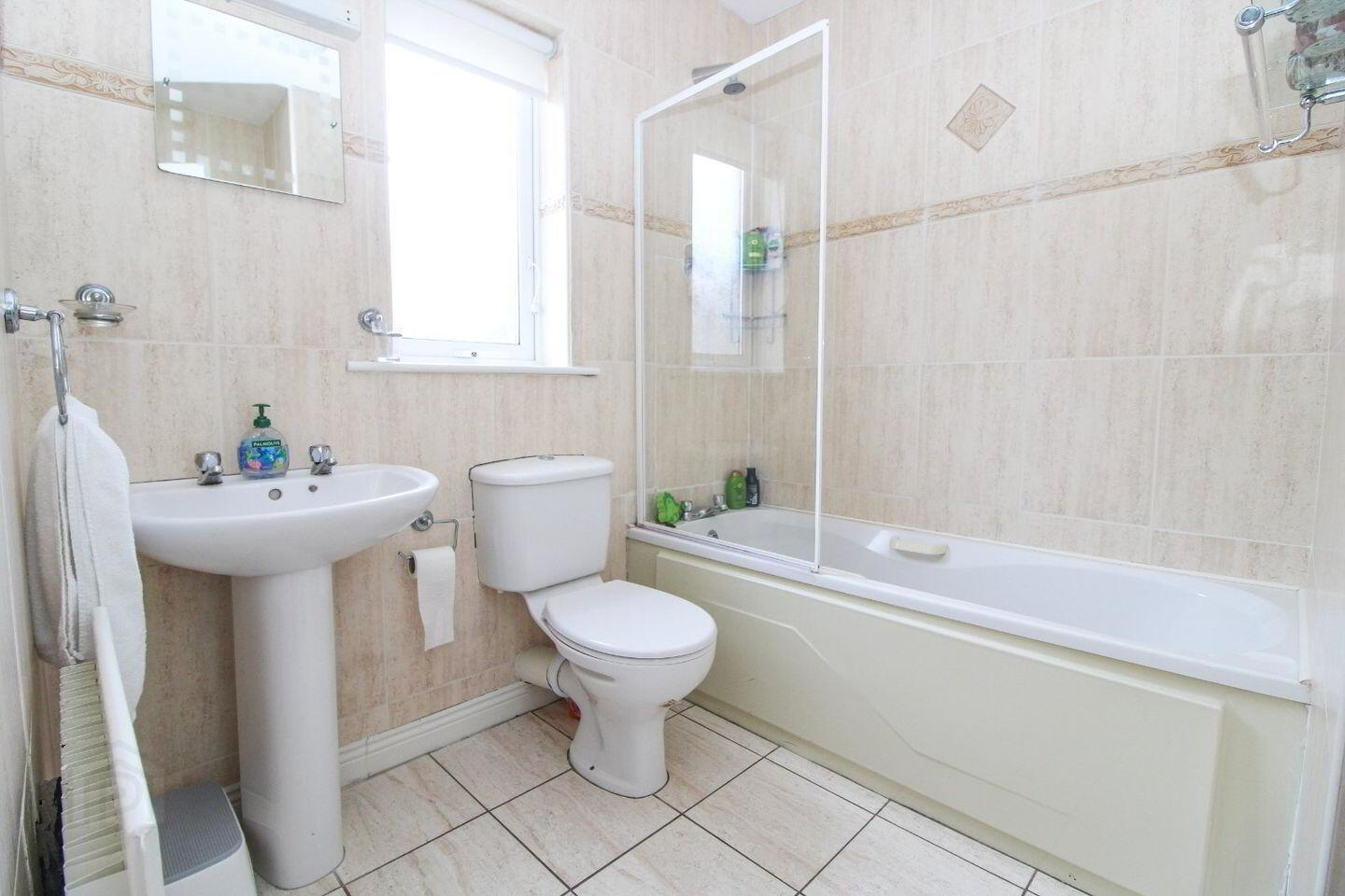 12 Beechdale Road 33 of 34