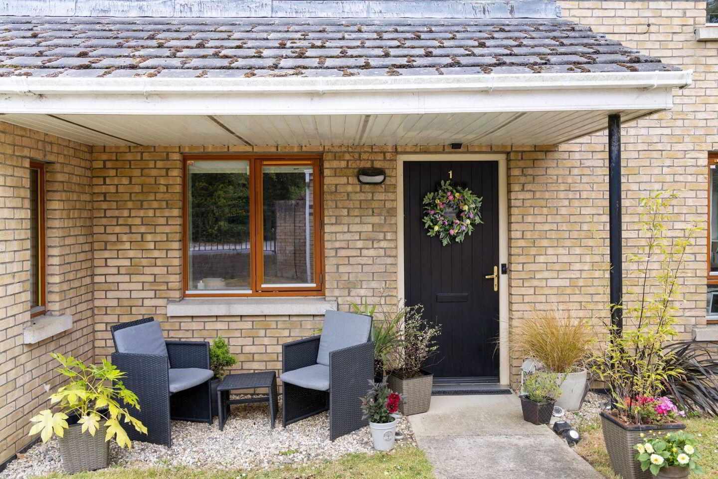 1 Holywell Avenue 3 of 16