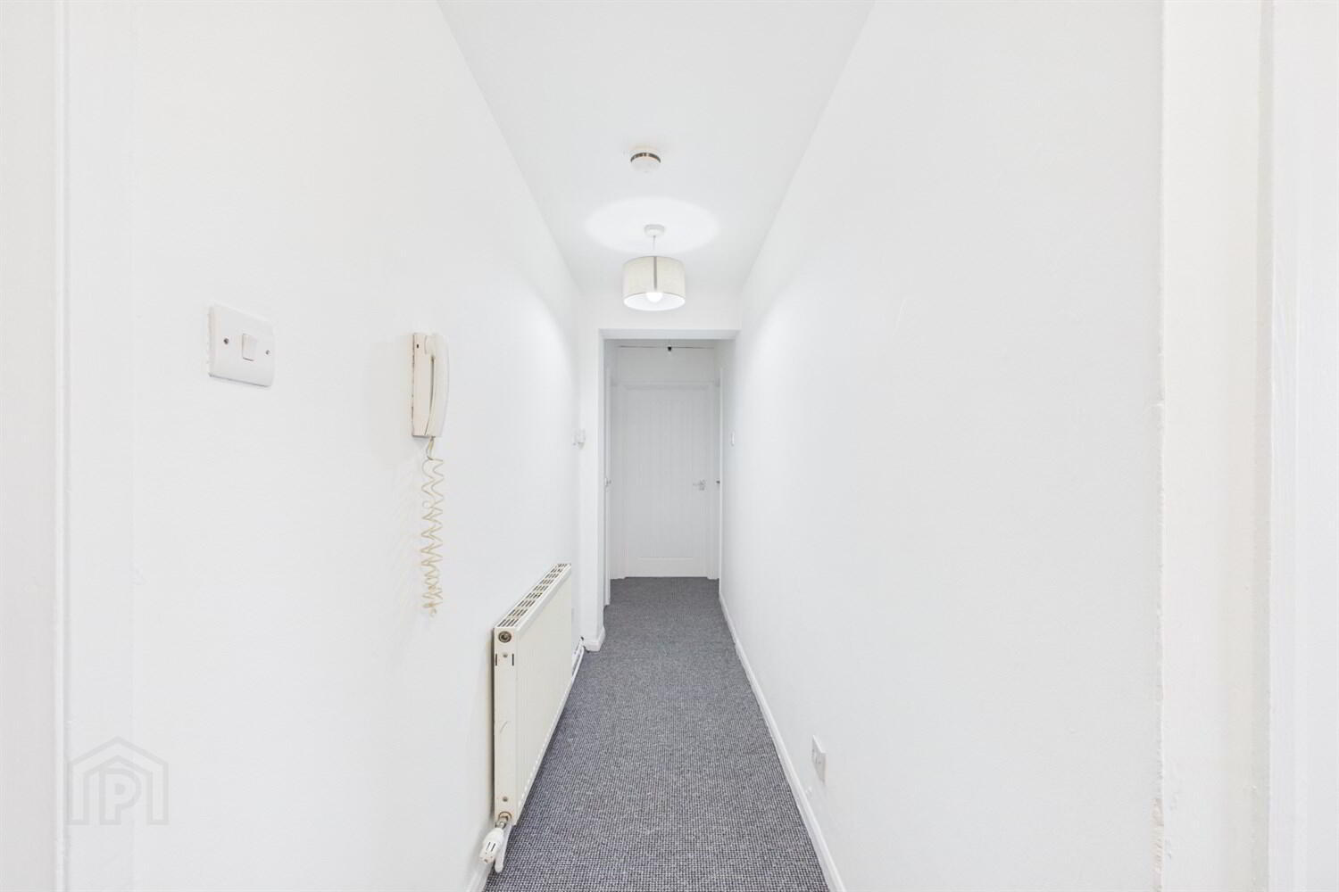 Flat D, 3 Laurel Way 2 of 9