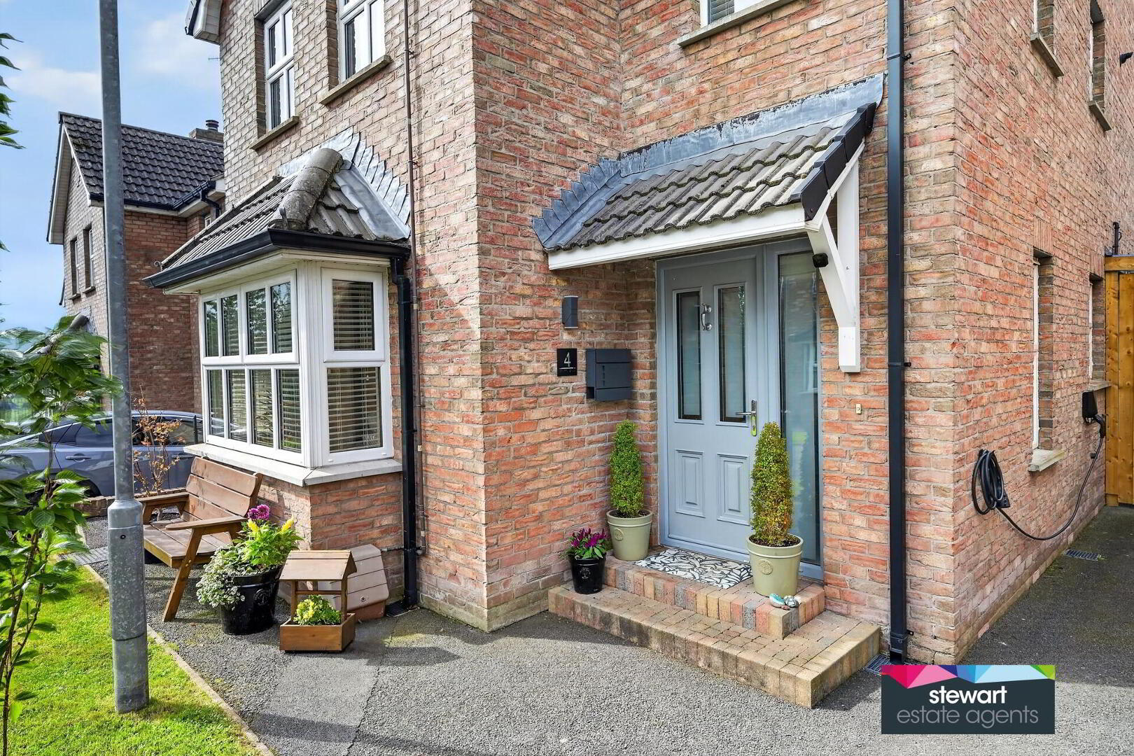 4 Broomhill Grove 3 of 38