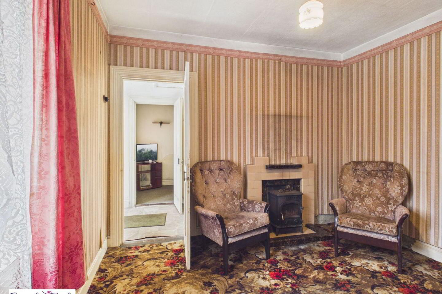 Cottage On Circa 3.06 Acres At Grayrobin 3 of 22