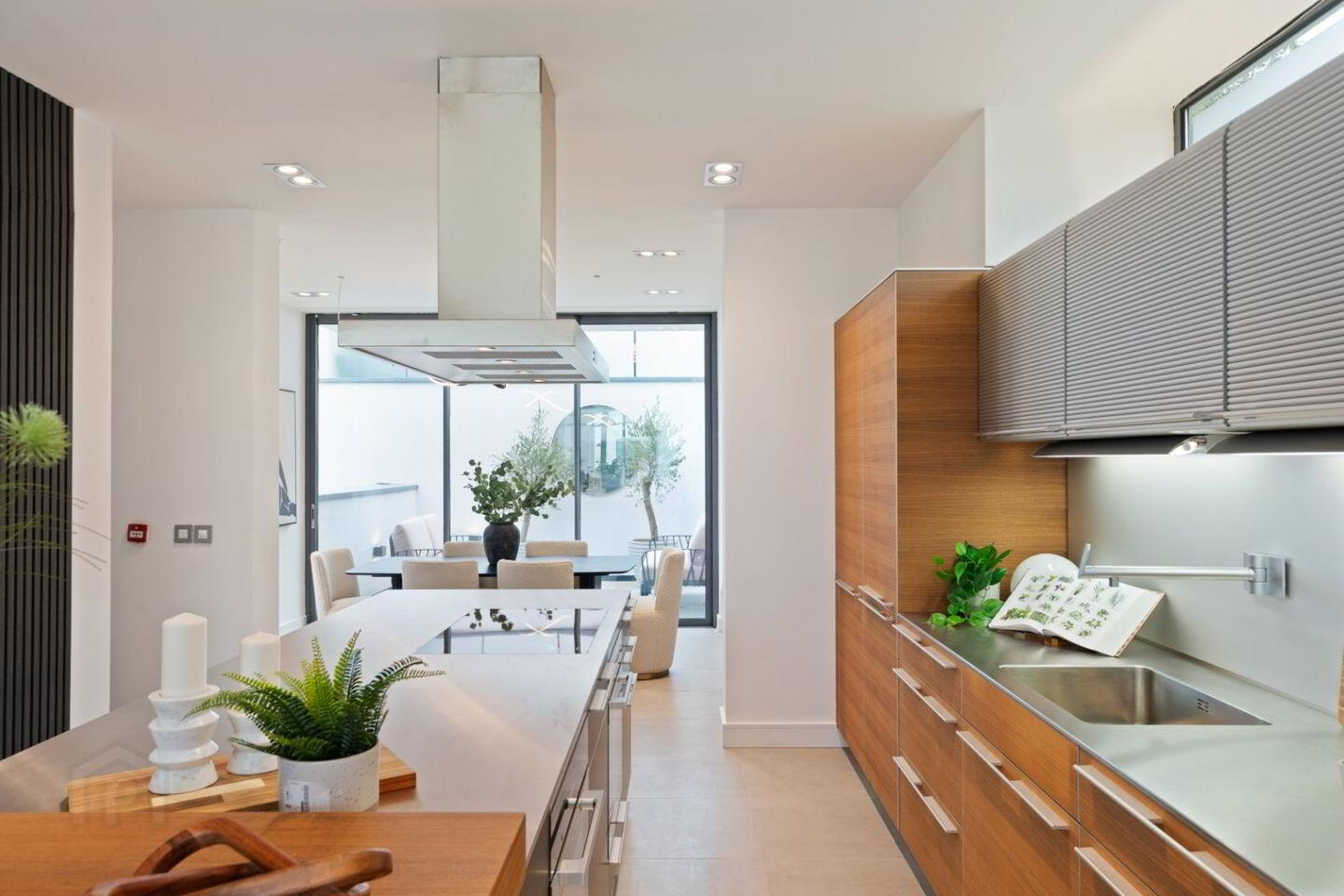 Solas, 3B Greenwich Court 3 of 59