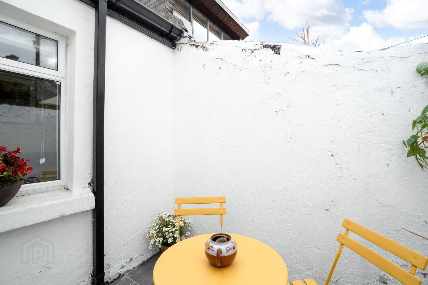 49 Gulistan Cottages 16 of 17