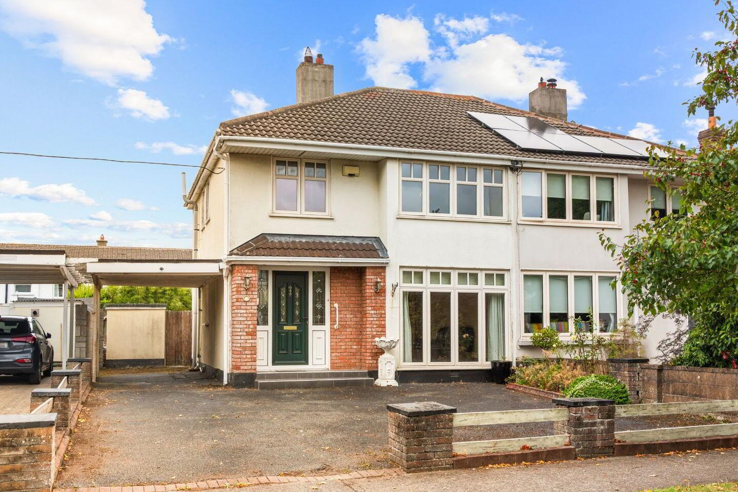 356 Orwell Park Close 1 of 17