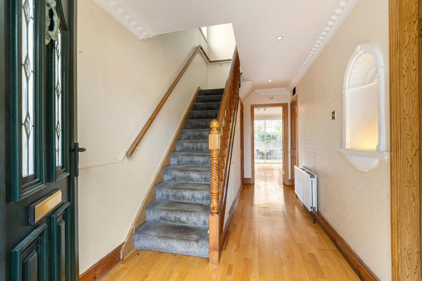 356 Orwell Park Close 2 of 17