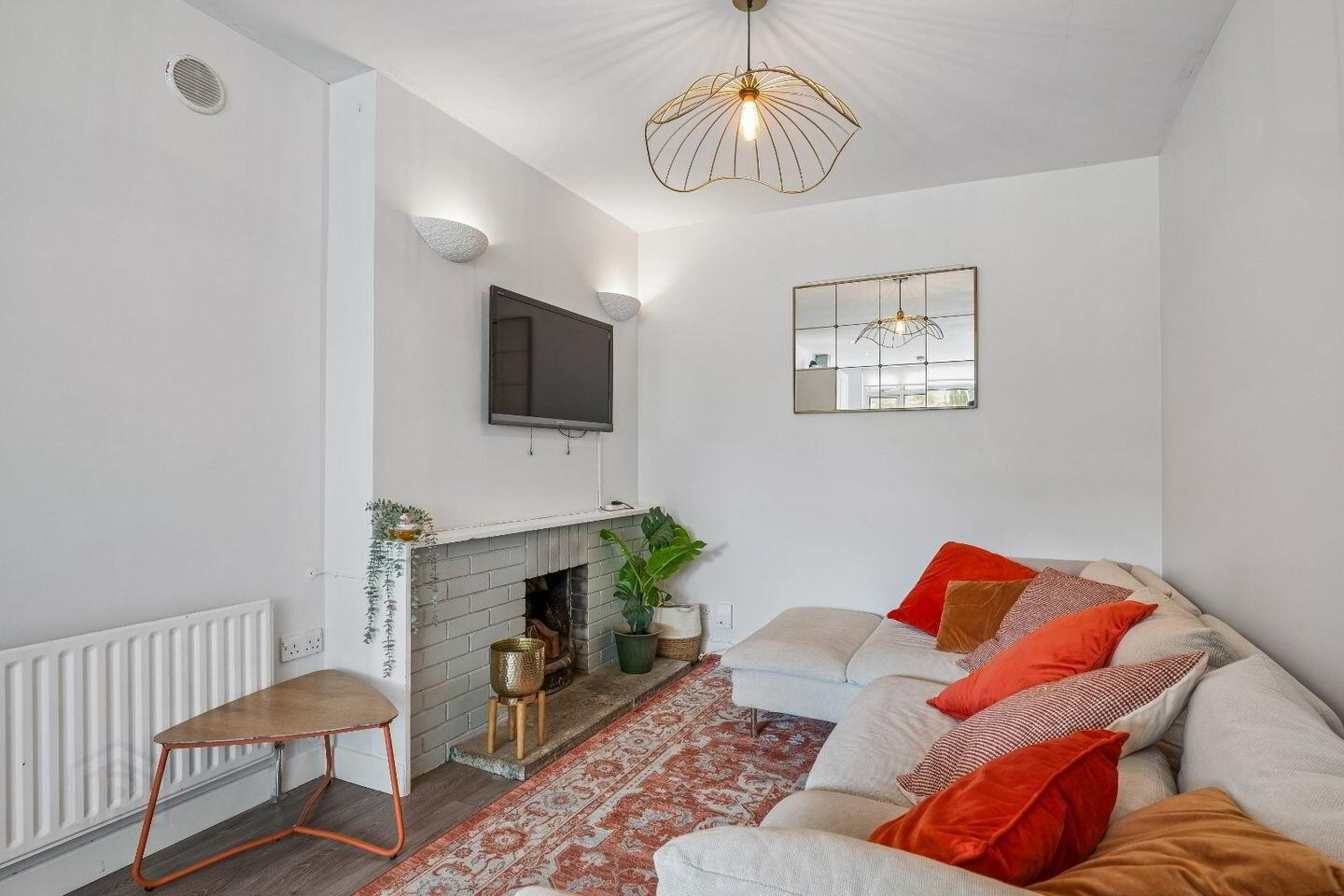 27A Greenmount Lawns 3 of 14