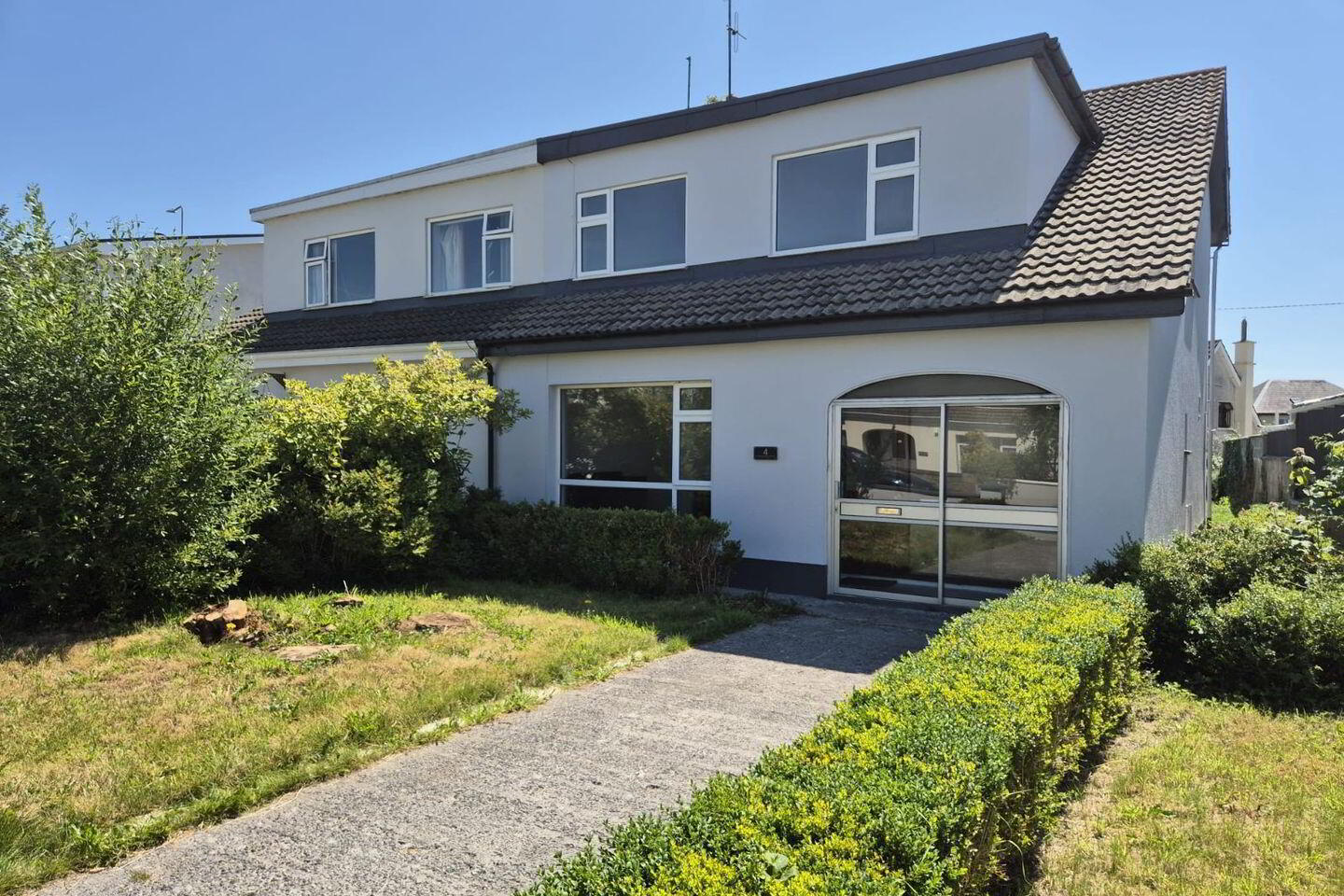 Dooneen, 4 Parkview Drive 1 of 22