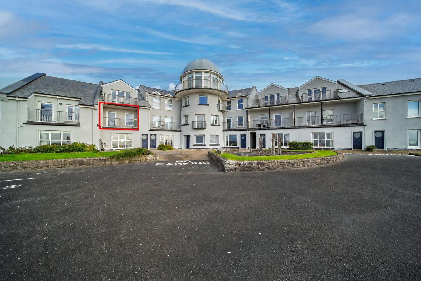 Apartment 11 The Marine Lighthouse Apartments Clif 2 of 18