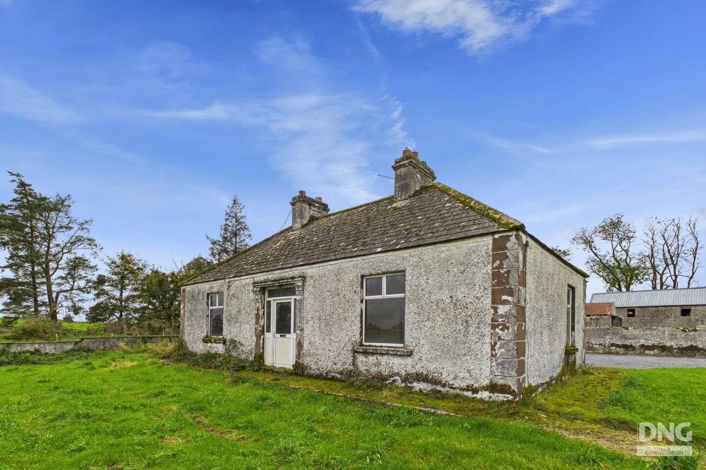 Residence & Outbuildings On, C. 8.20 Acres 2 of 18