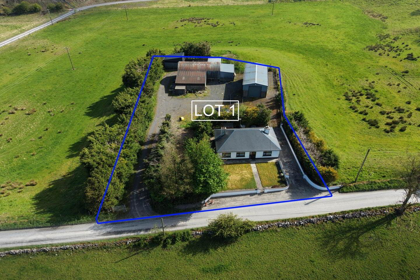 Residence & Farm Buildings C. 62.34 Acres 2 of 32