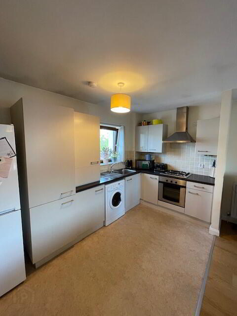 39 Thorndyke Street 3 of 5