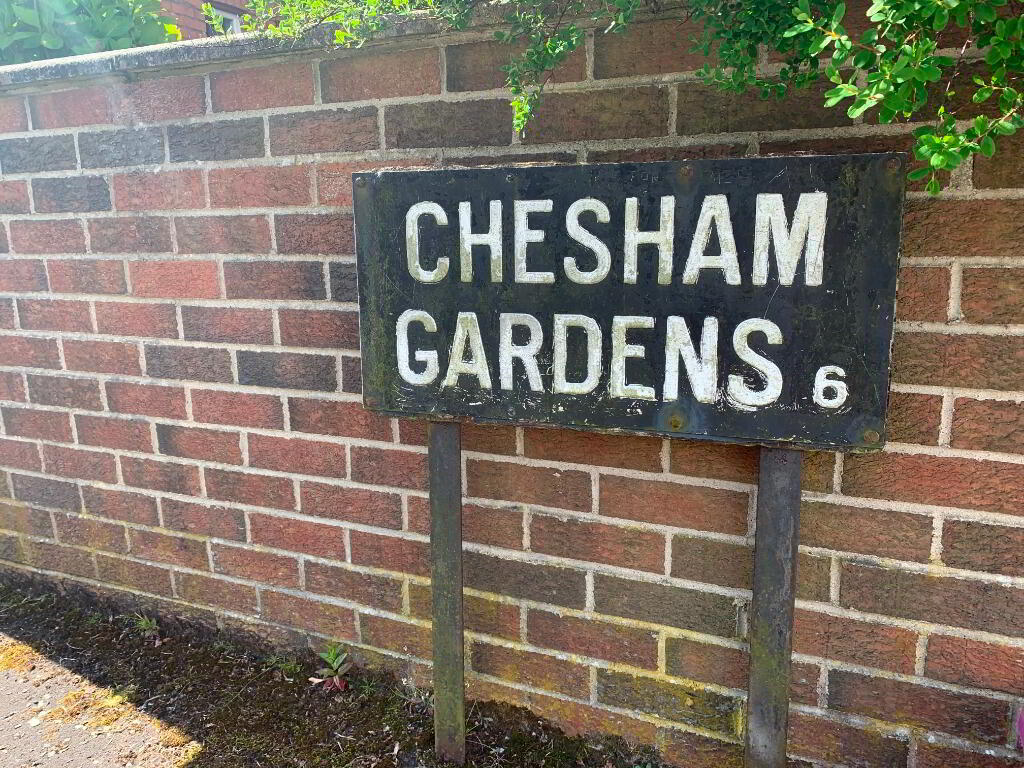2 Chesham Gardens 28 of 28