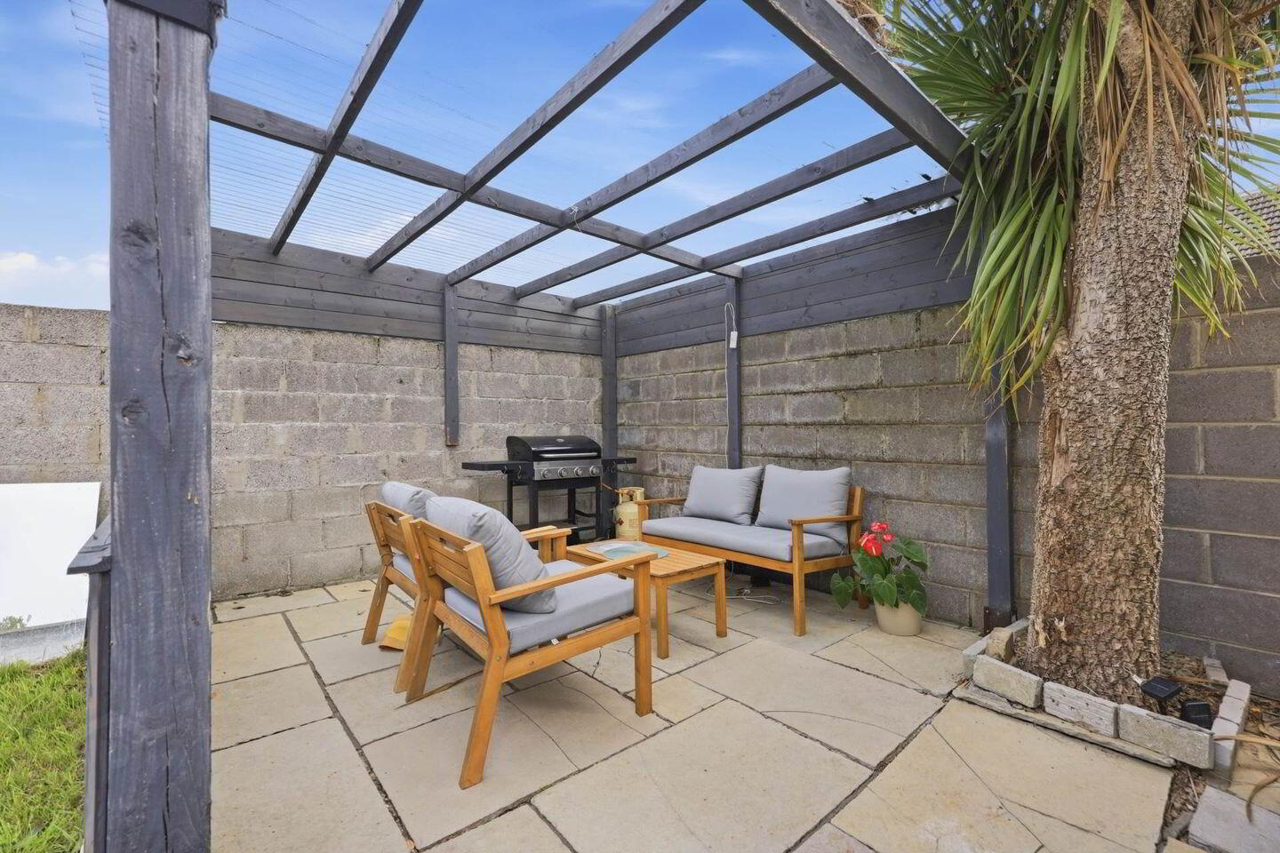 40 Edenmore Gardens 16 of 16