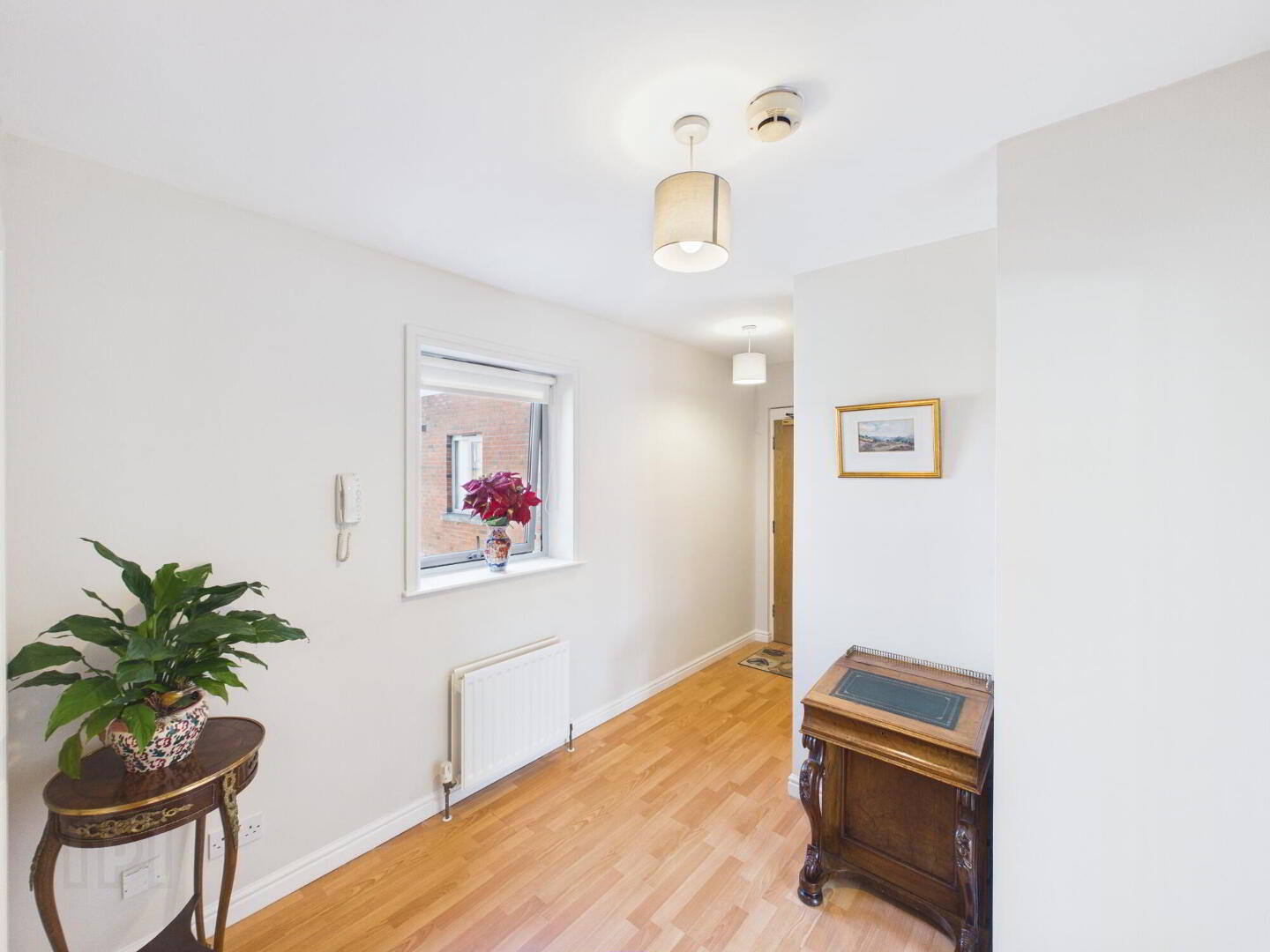 Apt 19 Ardmore Court, 2A Ardmore Avenue 3 of 12