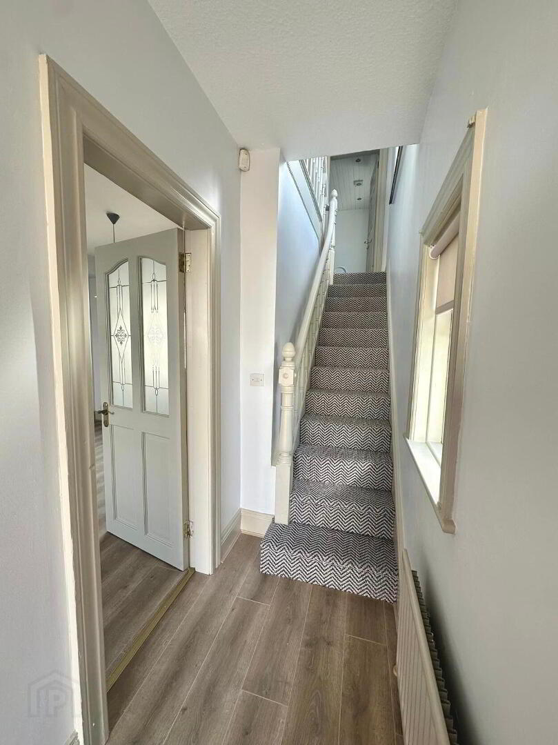 20 Henry Street 2 of 16