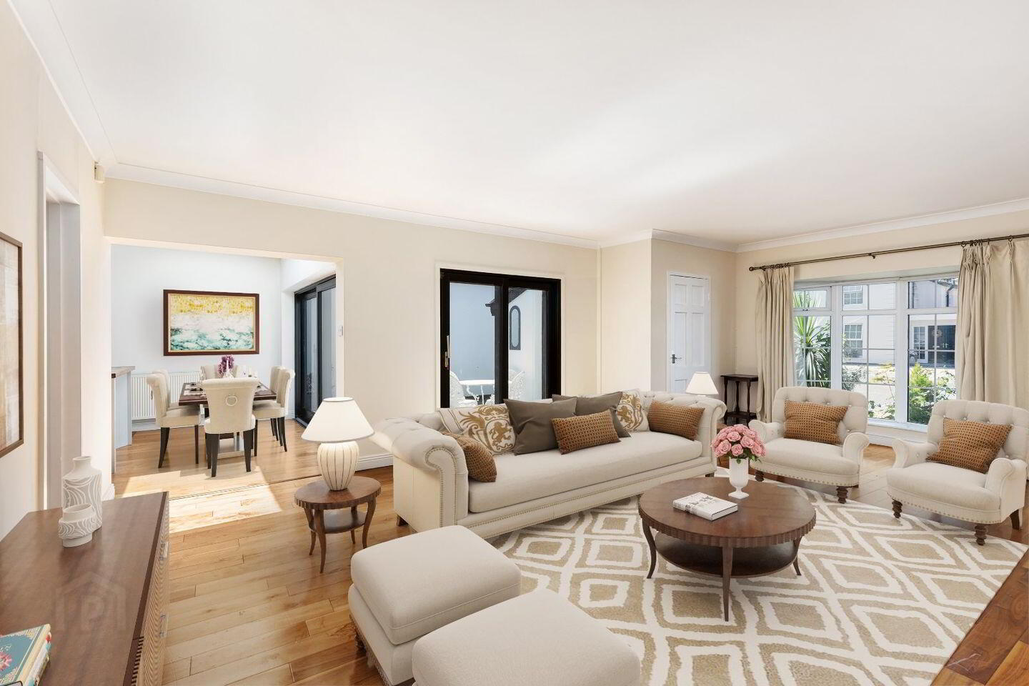 5 Castle Court 2 of 19
