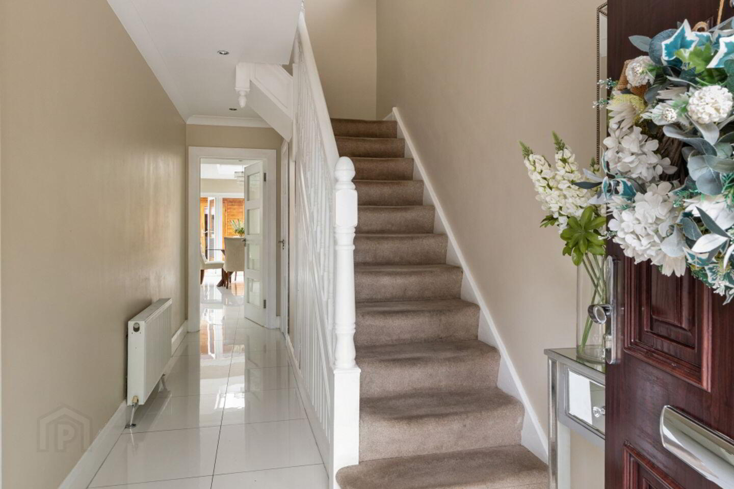 32 Highfield Lawns 2 of 16