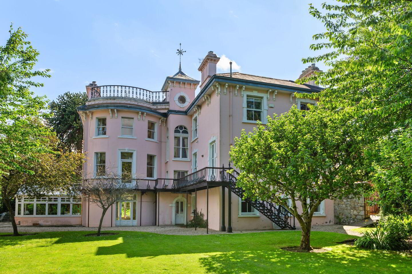 Summerville, 21 Cross Avenue 2 of 35