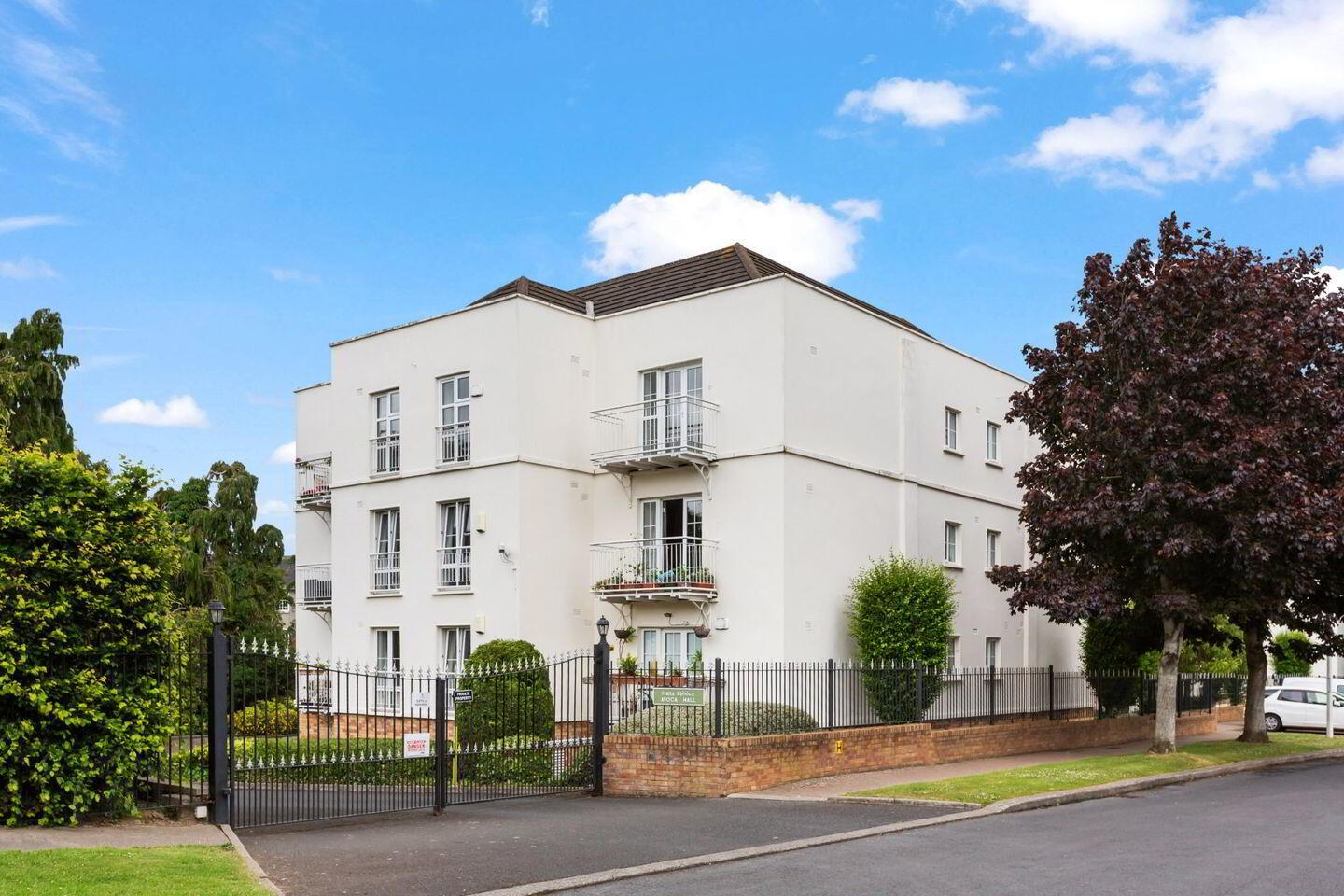 23 Avoca Hall 1 of 12