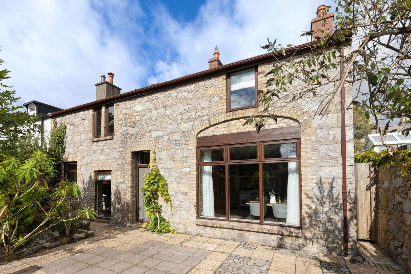 36 Monkstown Road 1 of 20
