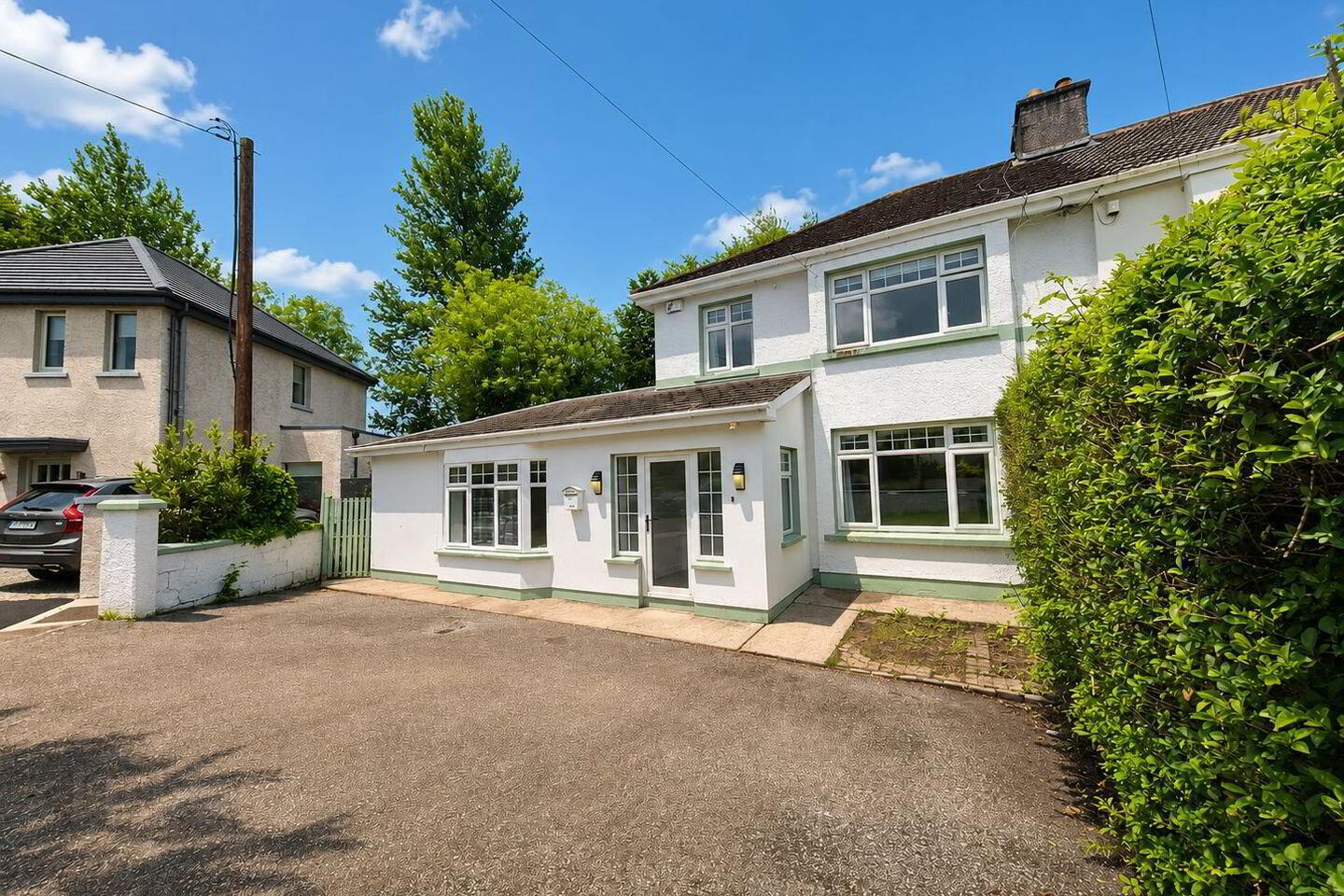 9 Rathmore Lawn 2 of 49