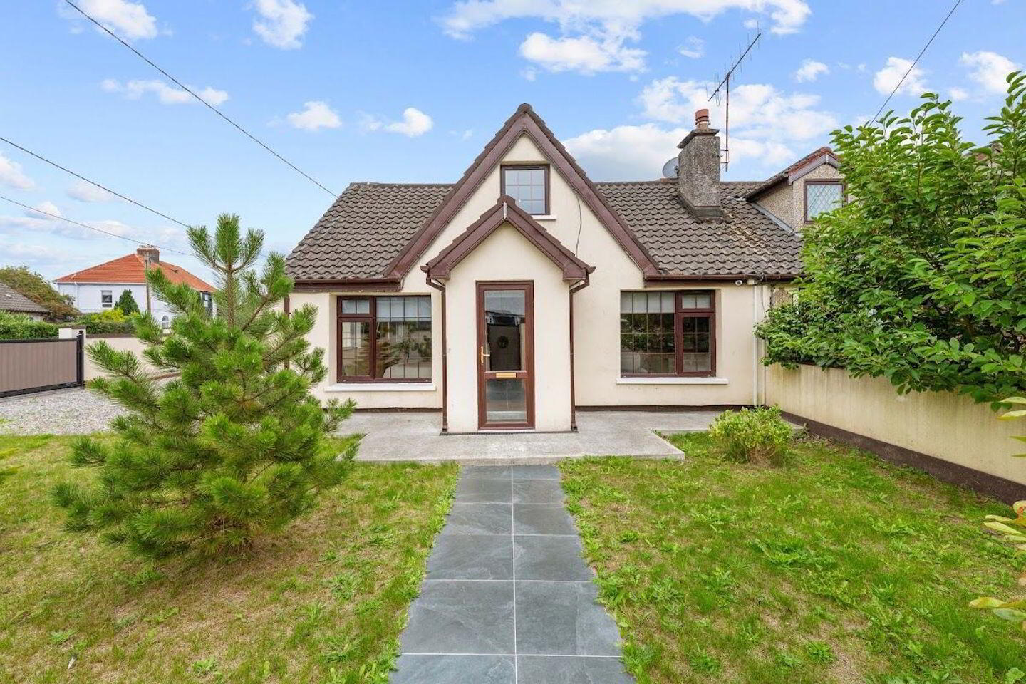 Malray, 36 Friars Walk 2 of 32