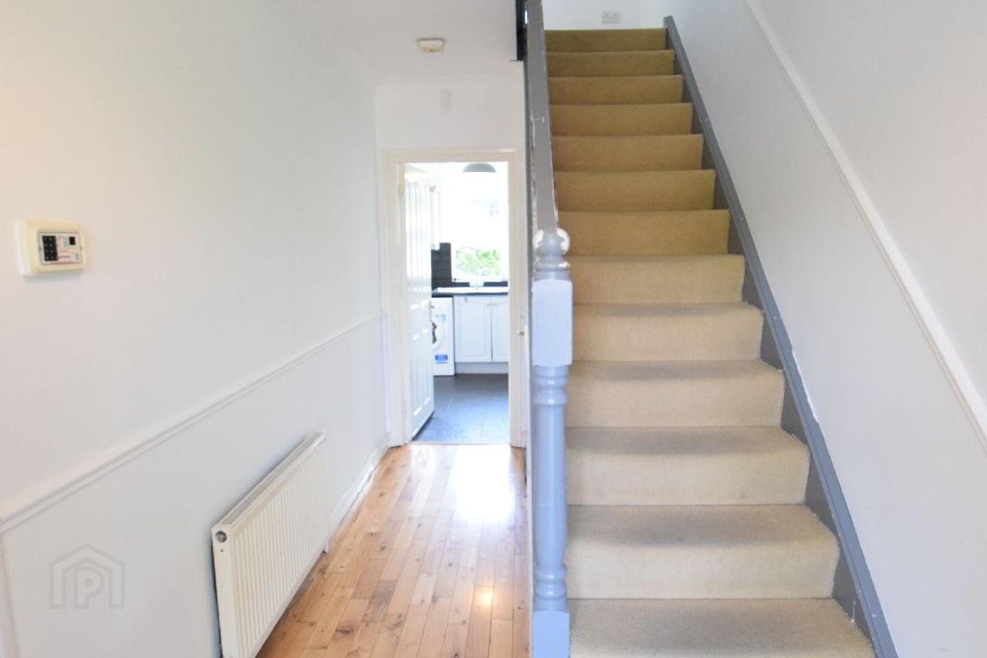 Seskin, 29 Highbury 3 of 24
