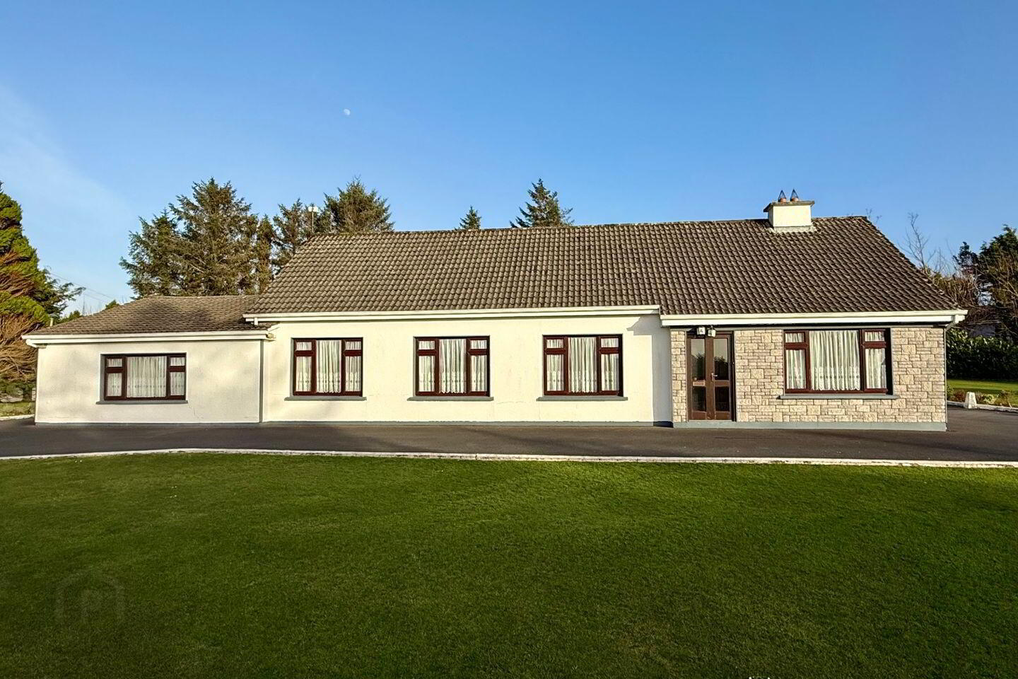 4 Bed Plus Granny Flat 1 of 23