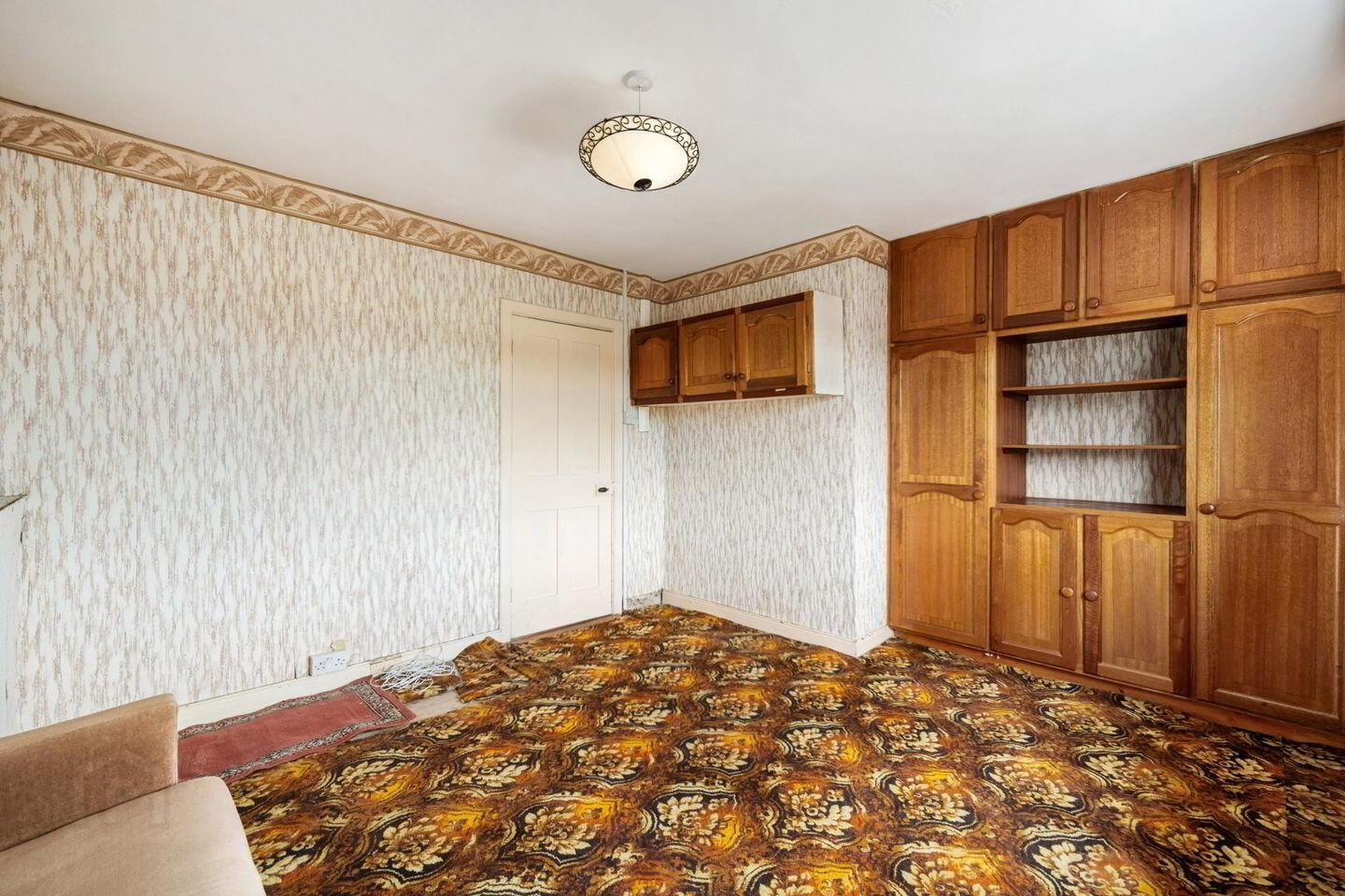 1 Larkfield Gardens 3 of 13