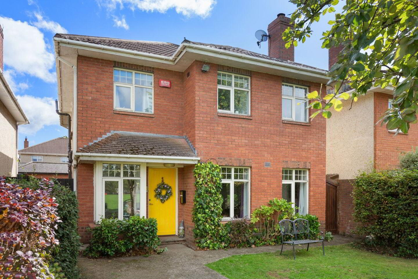 2 Orlagh Lawn 1 of 21