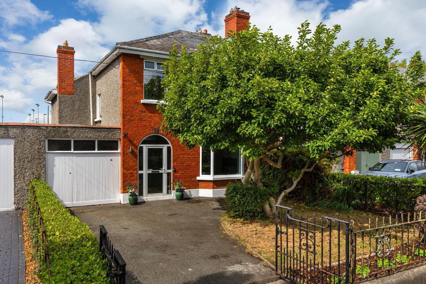 18 Oulton Road 1 of 22